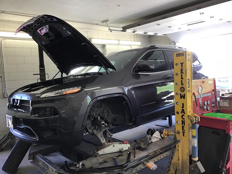 Lee Auto Body Spring Grove, MN