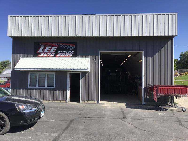 Lee Auto Body - Spring Grove, MN
